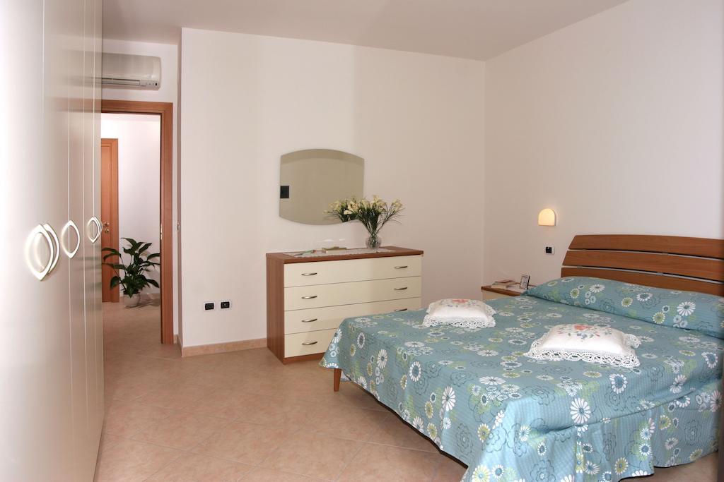 Verde Mare "Appartamenti Per Vacanze" Tortoreto ภายนอก รูปภาพ