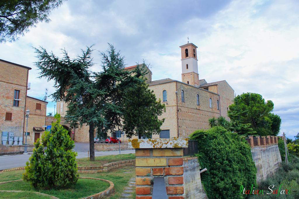 Verde Mare "Appartamenti Per Vacanze" Tortoreto ภายนอก รูปภาพ