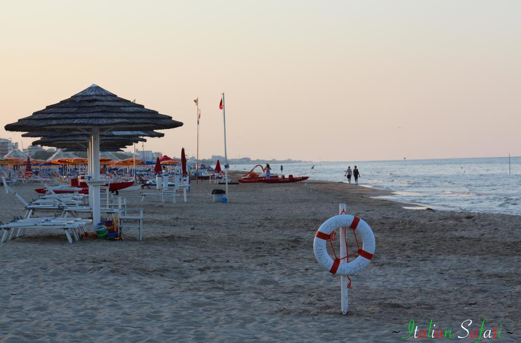 Verde Mare "Appartamenti Per Vacanze" Tortoreto ภายนอก รูปภาพ